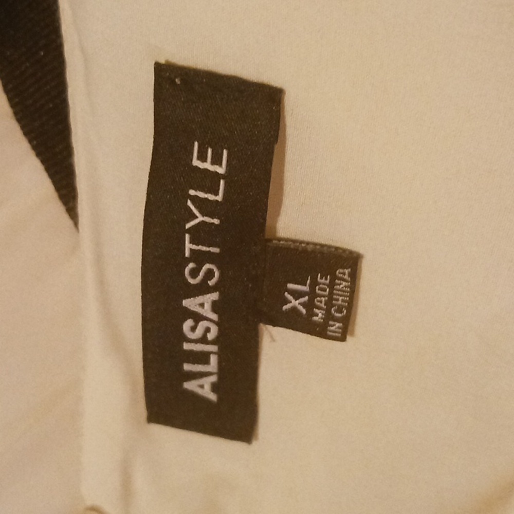 Alisa Style White Fitted Stripe Dress - Picture 8 of 8